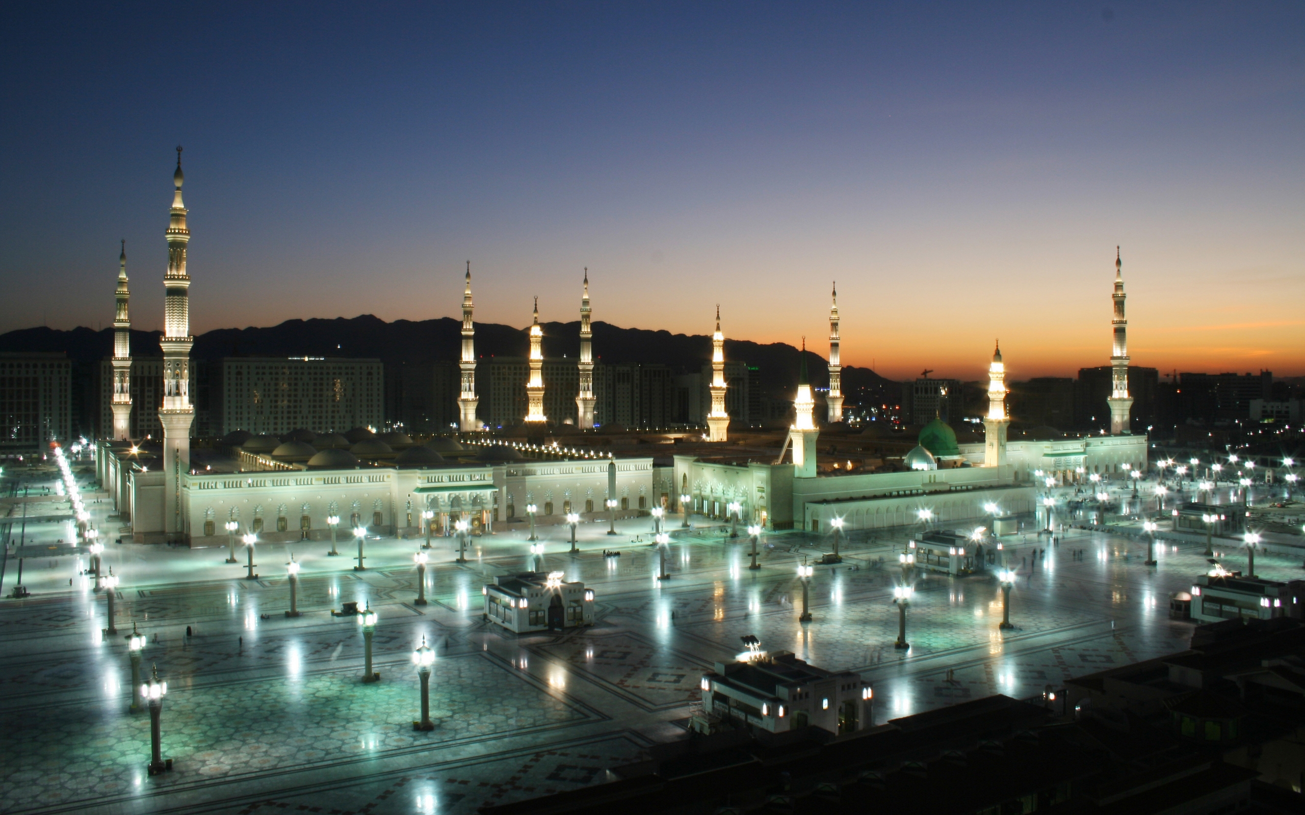 Город мекка и медина. Мечети Мекки и Медины. Медина мечеть пророка. Мечеть Медина Саудовская Аравия. Масджид АН Наби.